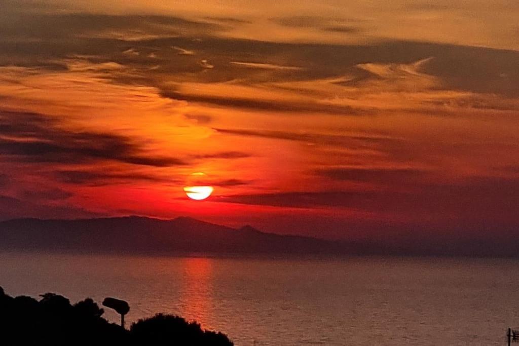 קאסטלסארדו Appartamento Il Tramonto מראה חיצוני תמונה